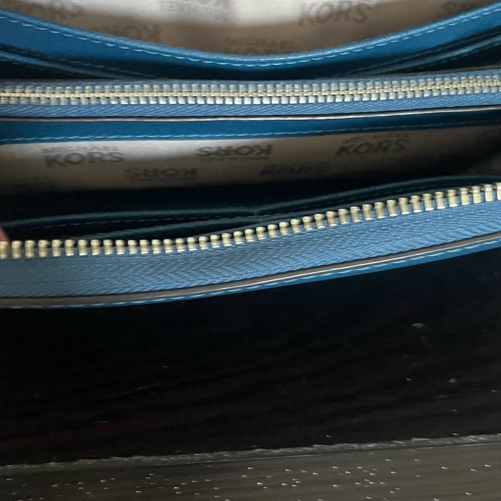 Michael Kors -Blue Leather Wallet large capacity will hold a phone! - Picture 3 of 13